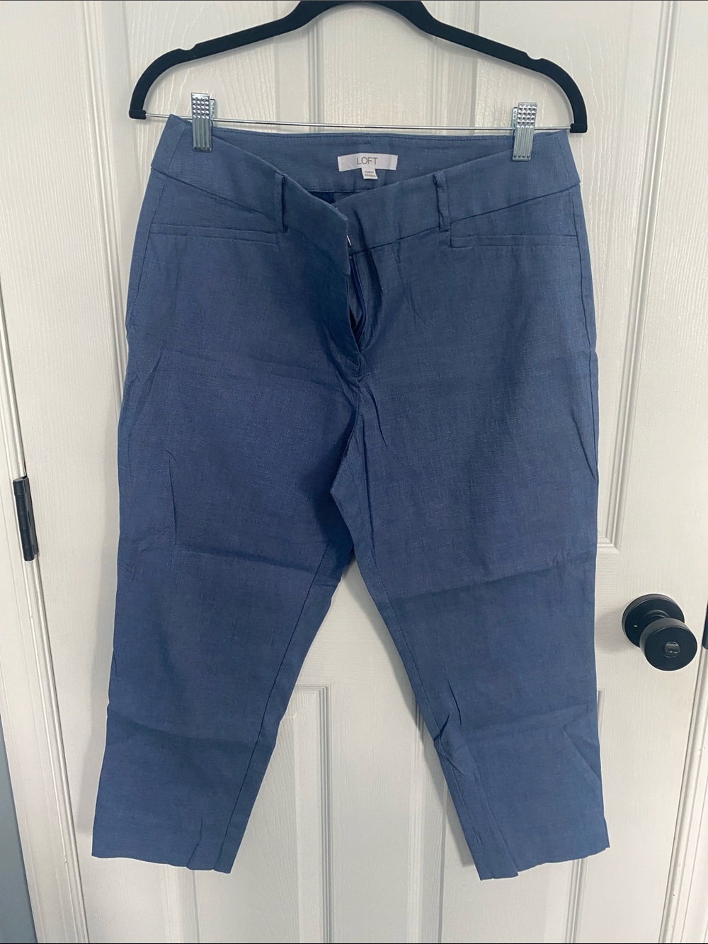 Like new LOFT Curvy Cropped Pants